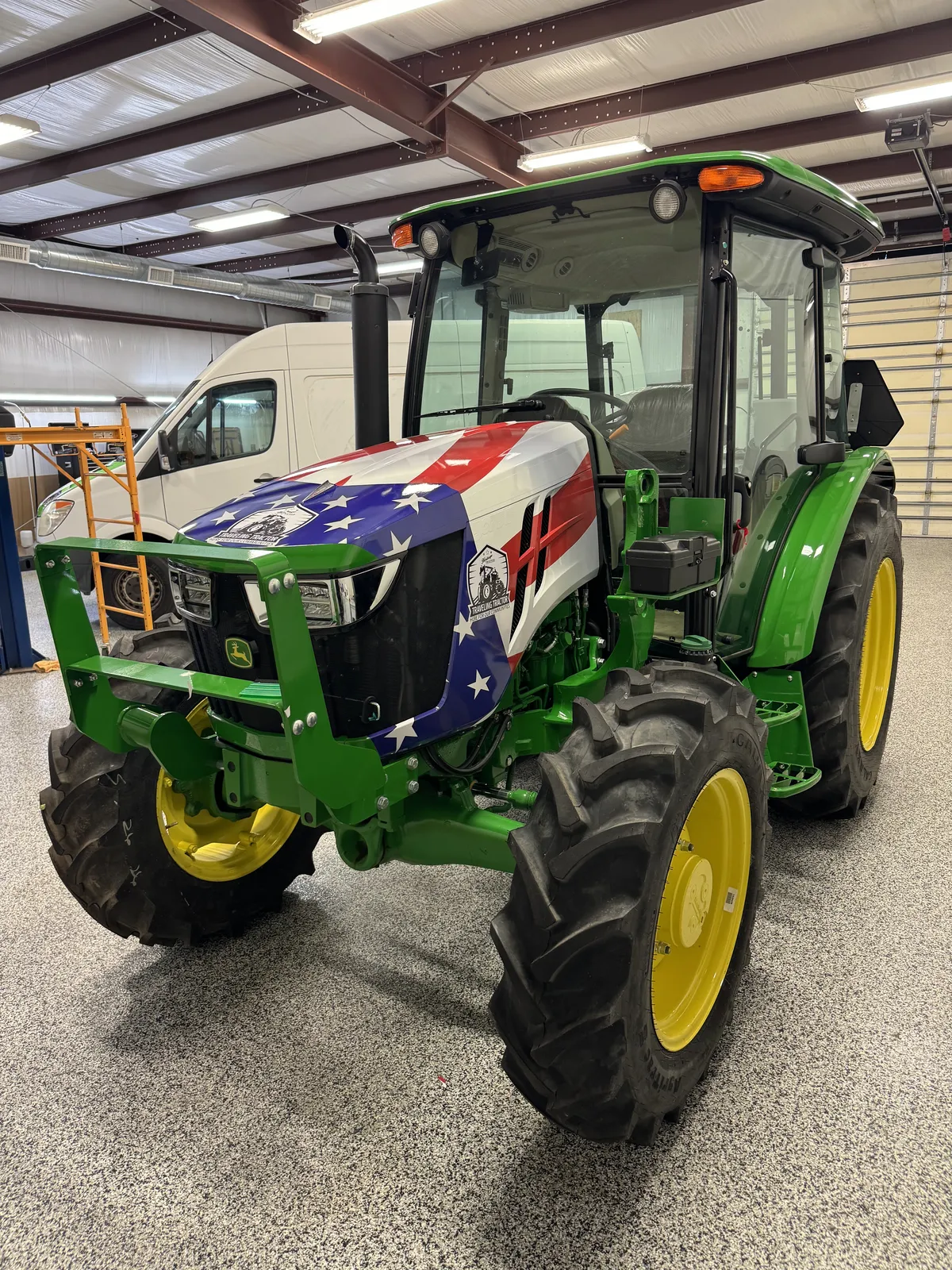Stars & stripes tractor wrap — John Deere 5075E