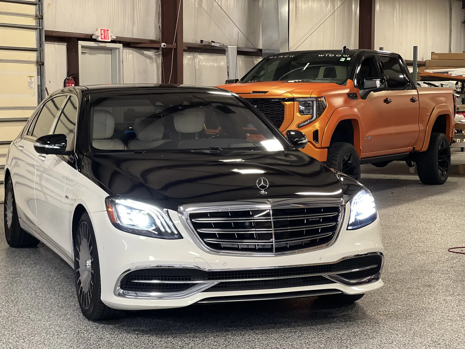 Two-tone executive wrap — Mercedes-Maybach S-Class